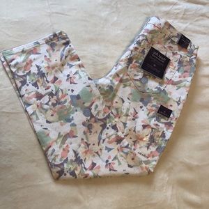 NWT Gloria Vanderbilt slimming jean classic rise